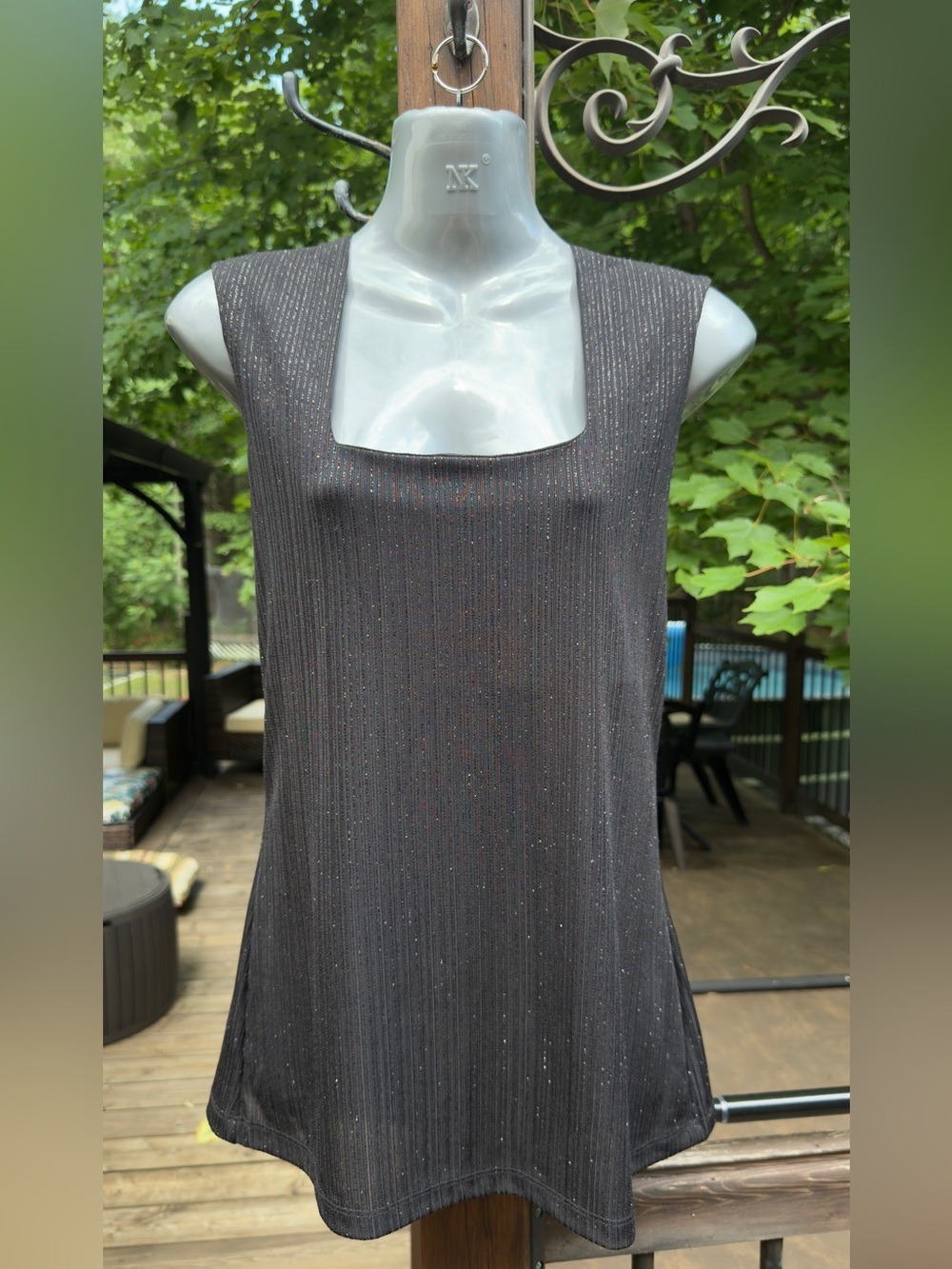 • Colori Black Shimmer Sleeveless Top Made in Canada | Size Large - Picture 3 of 10